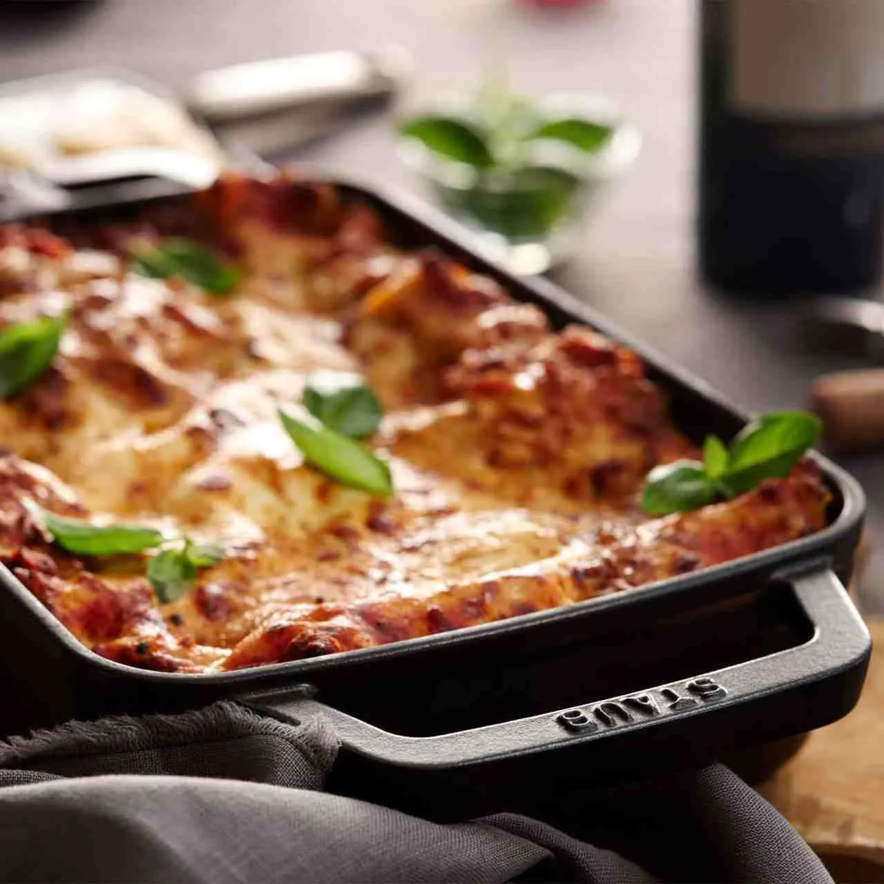 Cast Iron Roasting Pan | Staub