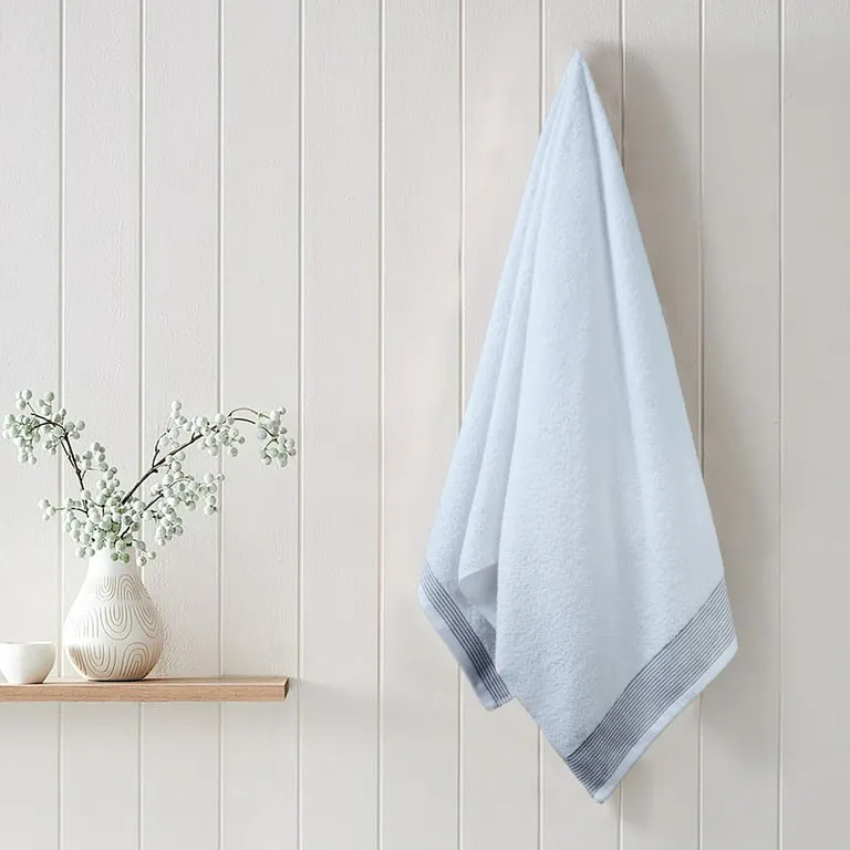 GLAMBURG Ultra Soft Oversized 2 Pack Bath Towel Set 28x55 inches, 100% Cotton Large Bath Towels, Highly Absorbant Compact Quickdry & Lightweight Towel, Ideal for Gym Travel Camp Pool - White
