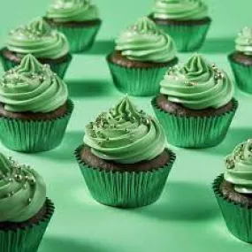 Papyrus & Co 50 Fine Foil Baking Cups - Green 50mm
